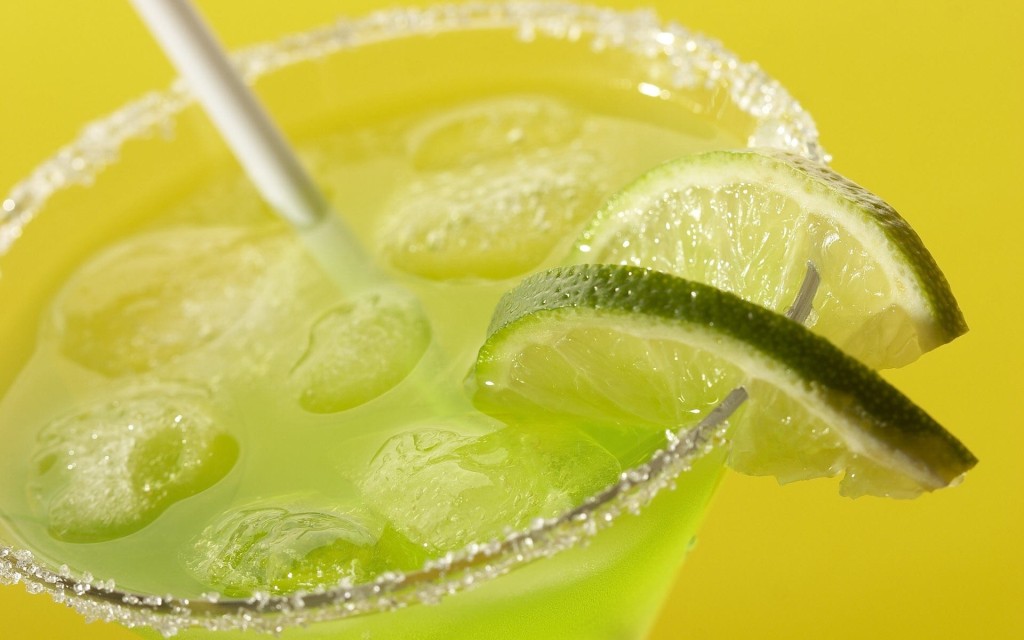 cocktails-drinks-lime-ice-cubes-1920x1200